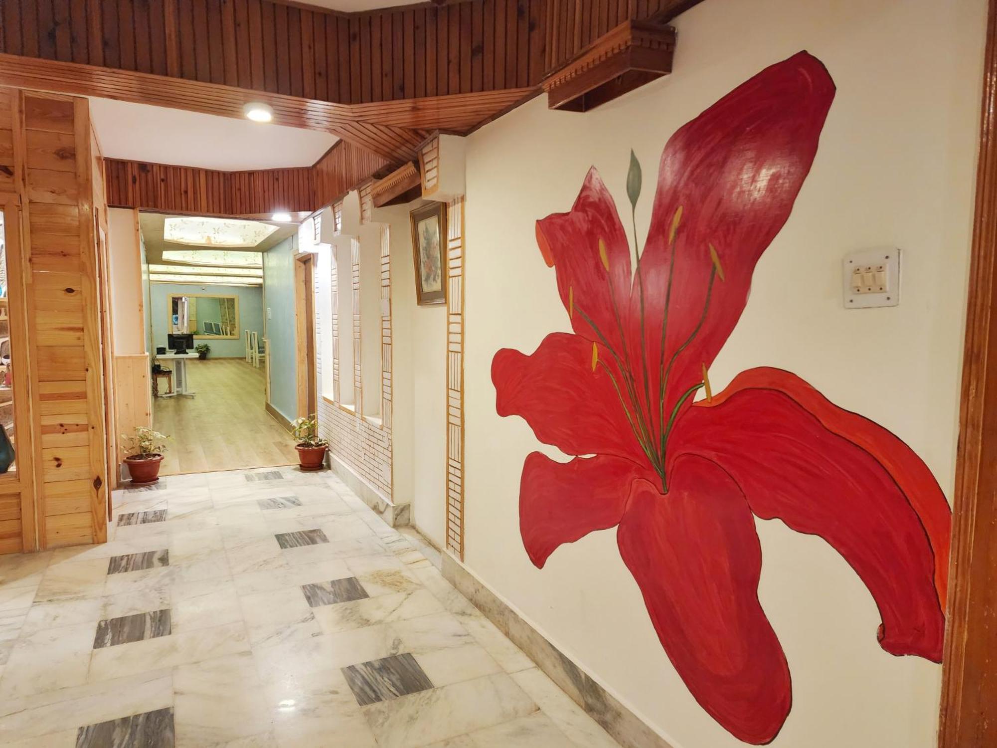 Hotel Pineview 西姆拉 外观 照片