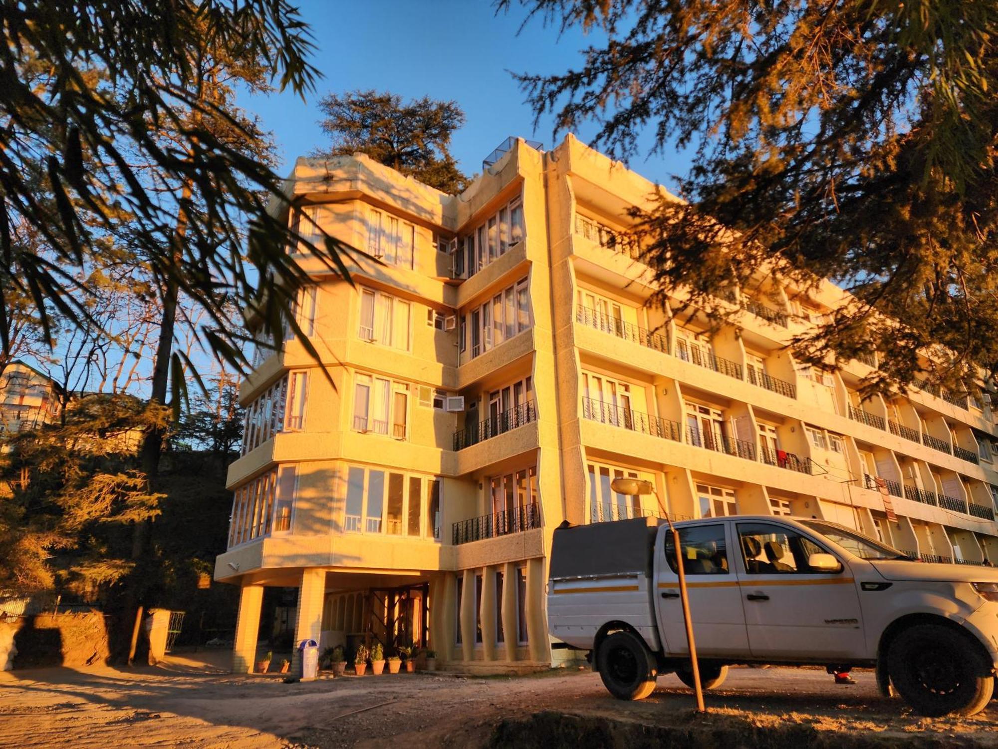 Hotel Pineview 西姆拉 外观 照片