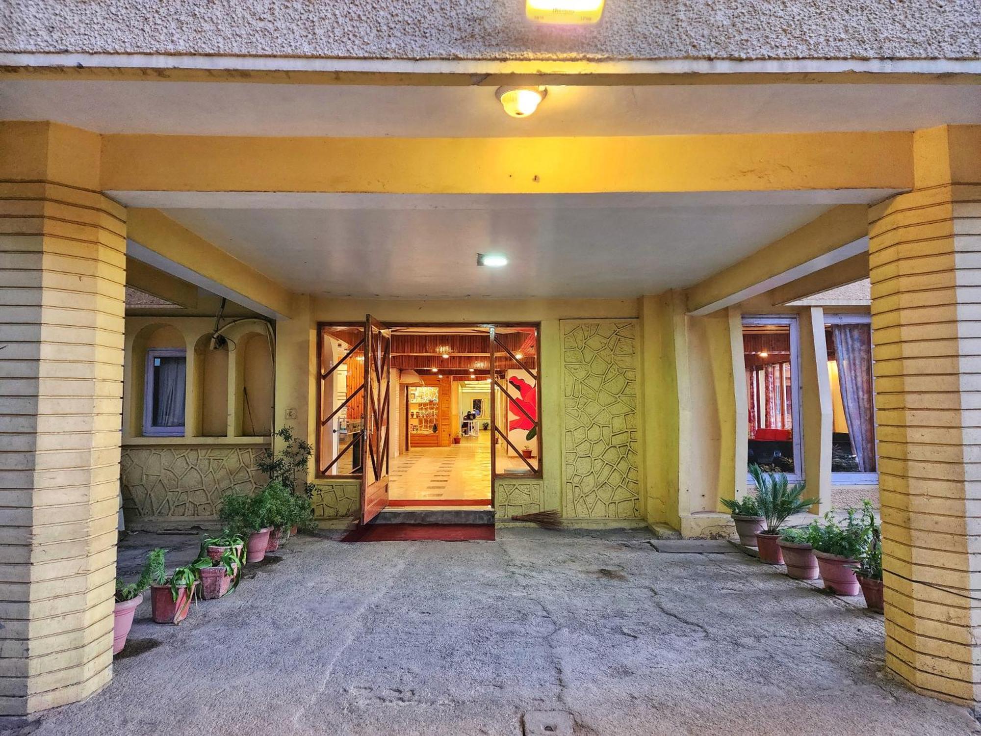 Hotel Pineview 西姆拉 外观 照片