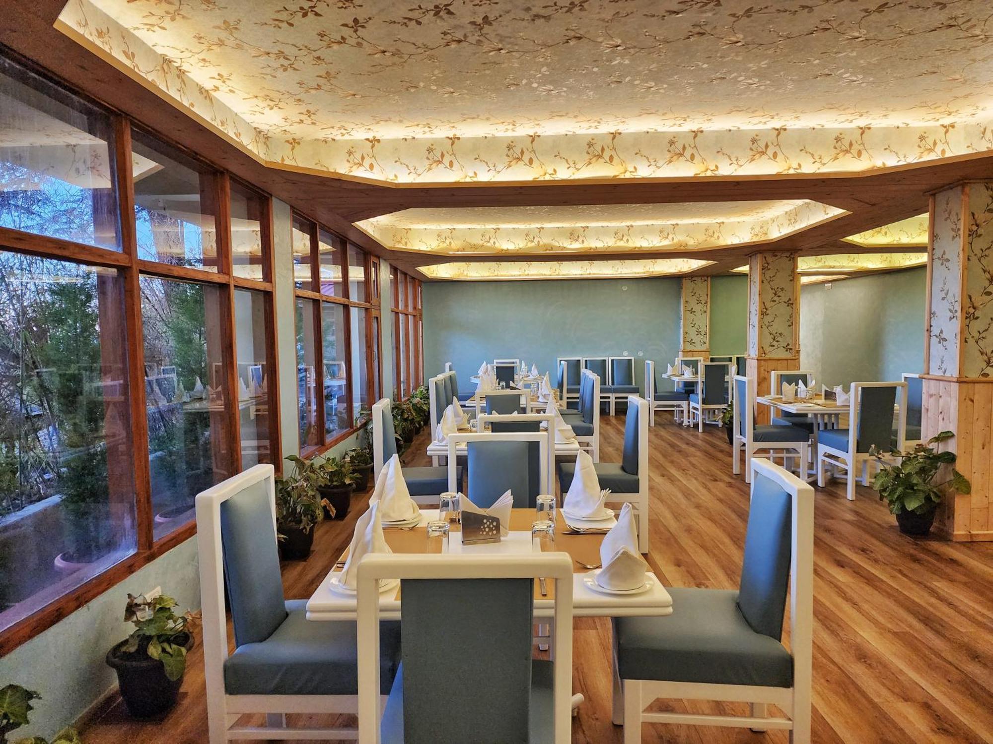 Hotel Pineview 西姆拉 外观 照片