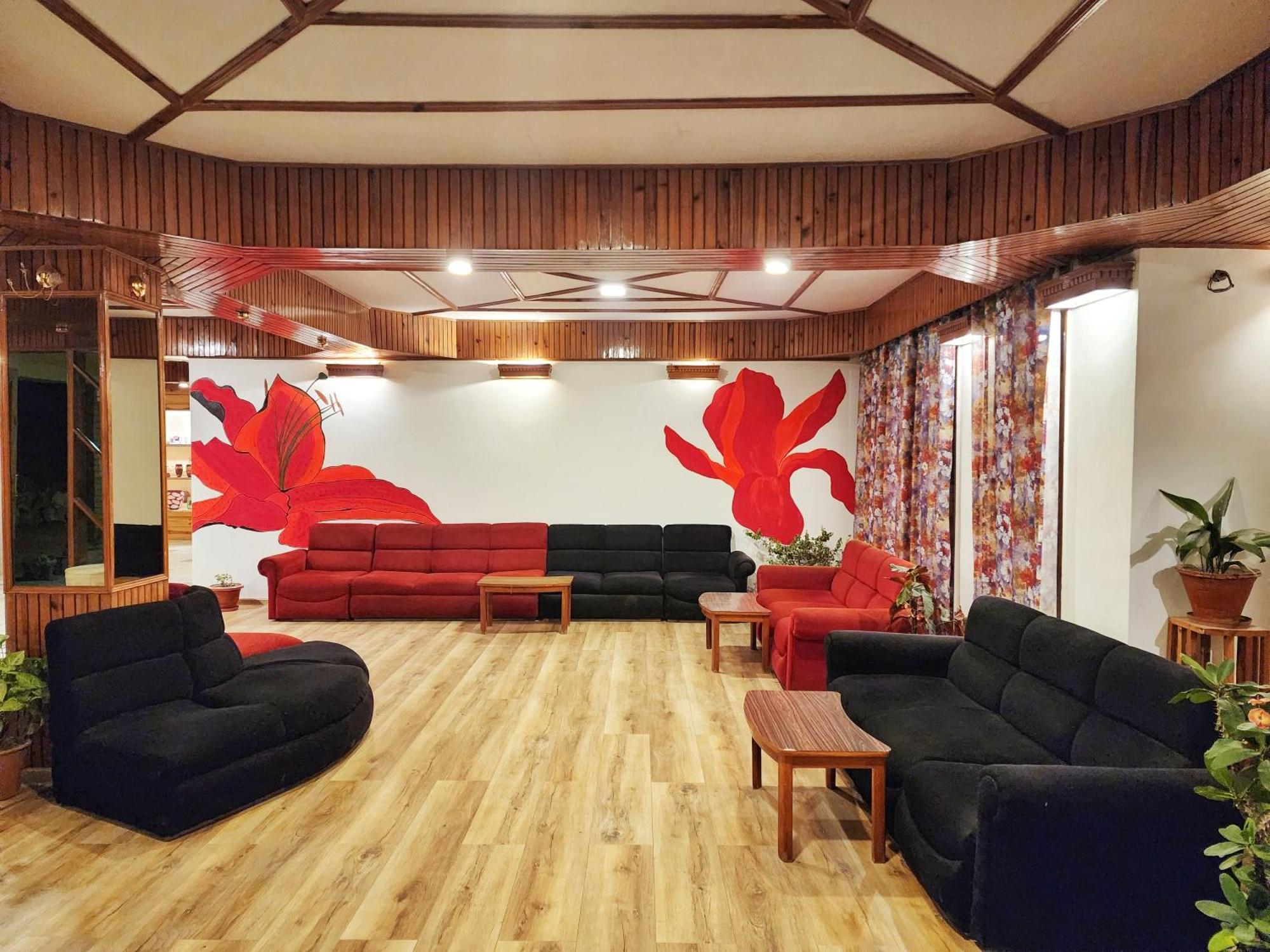 Hotel Pineview 西姆拉 外观 照片