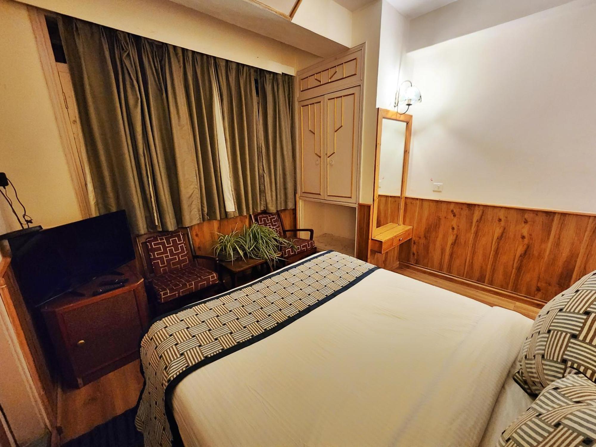 Hotel Pineview 西姆拉 外观 照片