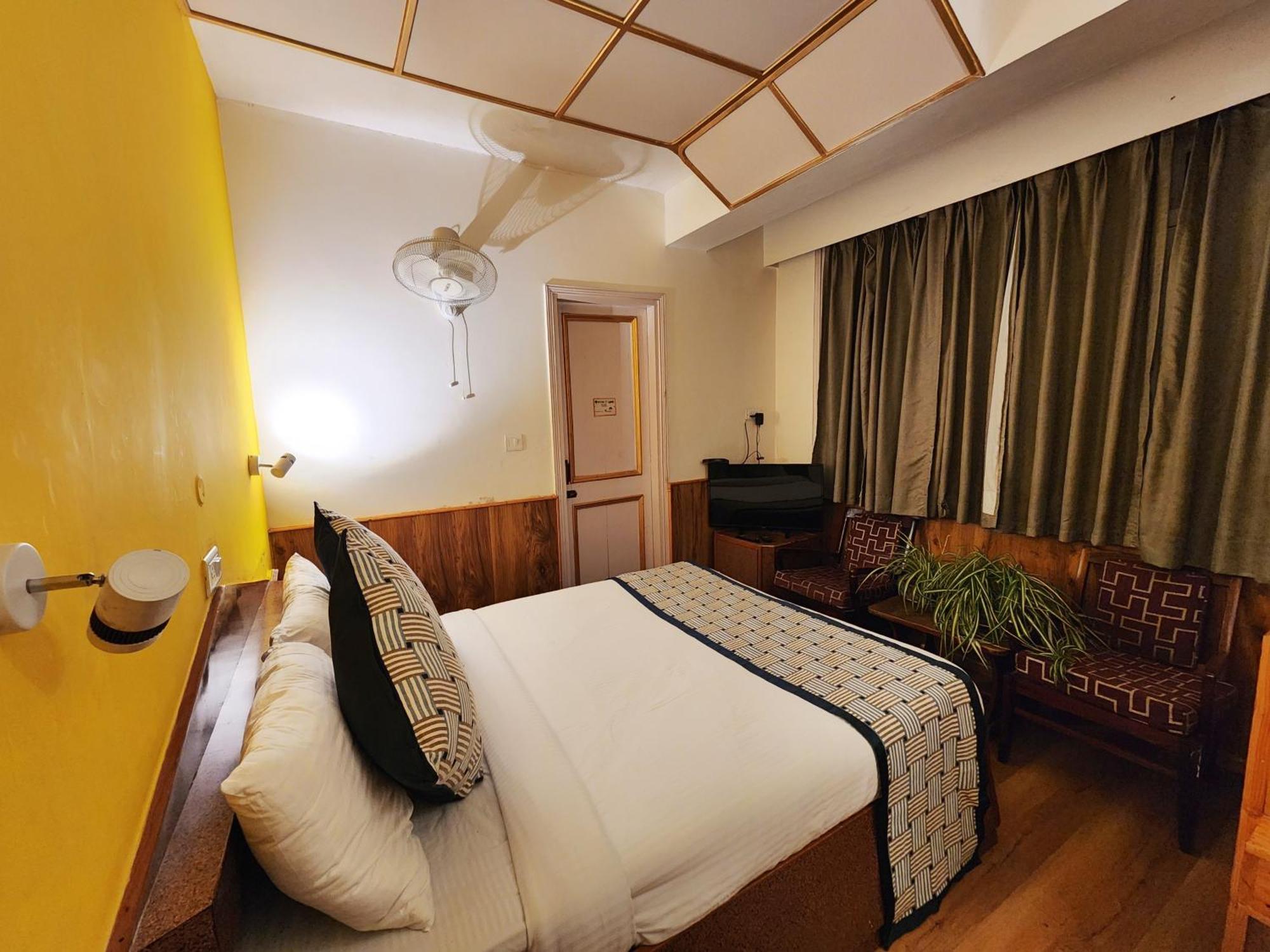 Hotel Pineview 西姆拉 外观 照片