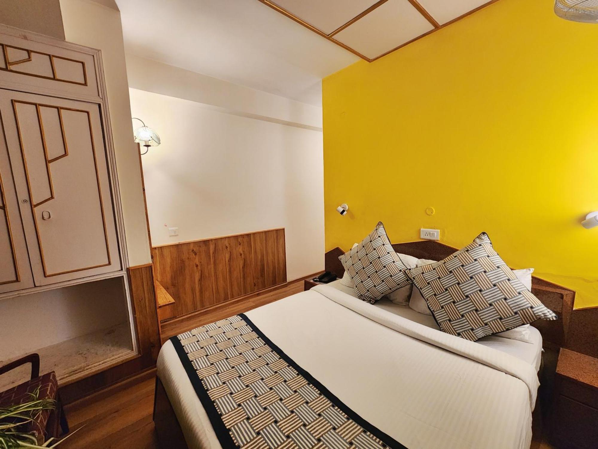 Hotel Pineview 西姆拉 外观 照片